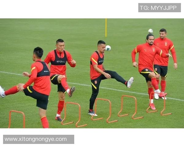 重庆足球队在世界锦标赛中的默契配合与战术分析