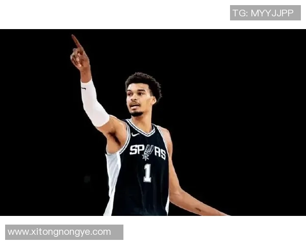 马刺与灰熊赛后温情时刻球员拥抱视频引发球迷热议 马刺与灰熊赛后温情时刻球员拥抱视频引发球迷热议