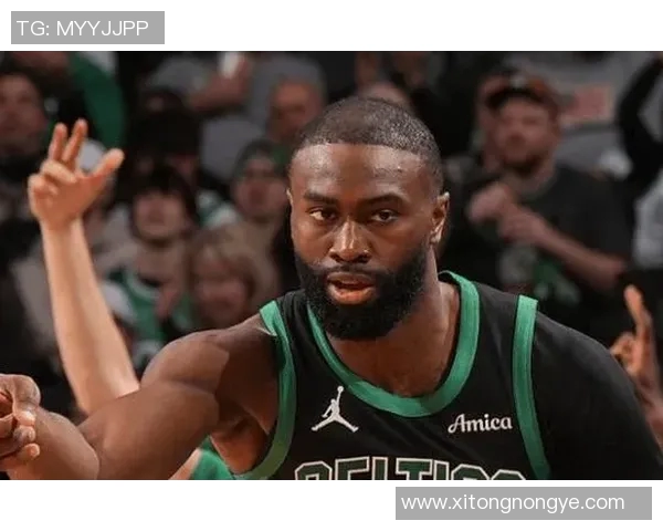 杰伦布朗在NBA赛场上的成长与挑战解析 杰伦布朗在NBA赛场上的成长与挑战解析